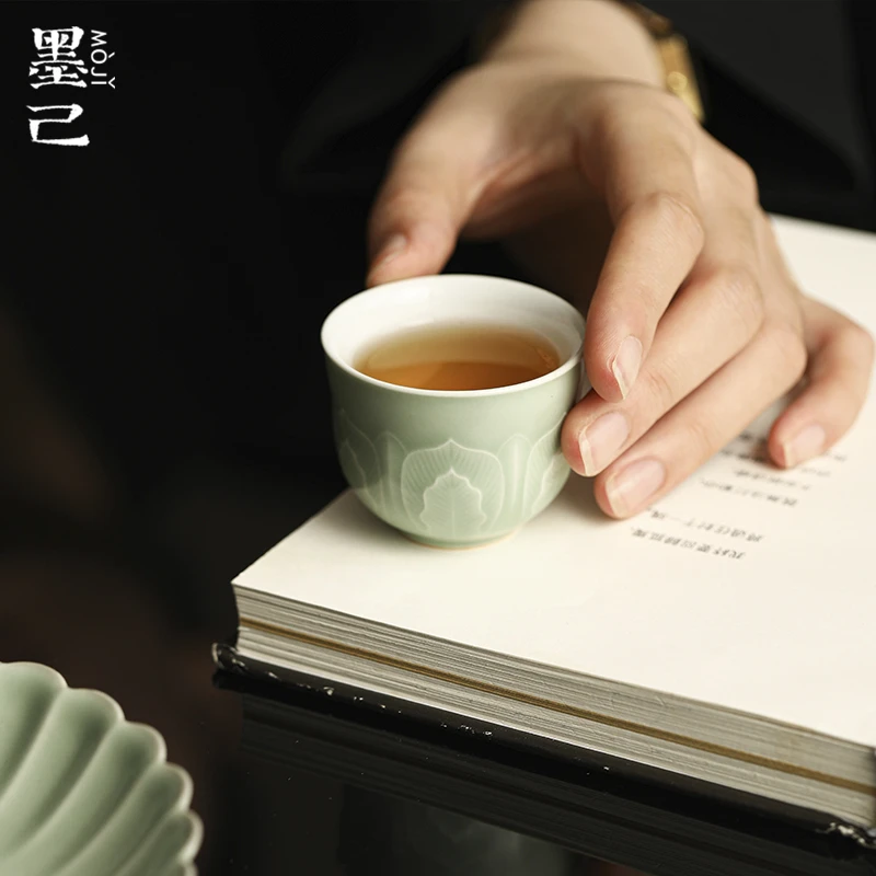 墨己豆青汝釉-仰莲瓣矮款茶杯
