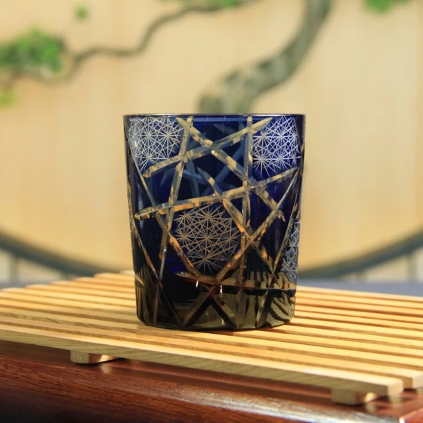 【闪购商品】 J422深蓝色直切手工雕刻透明江户水晶玻璃杯2813