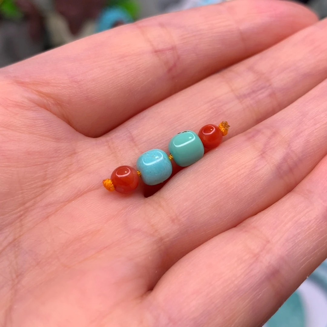 南红玛瑙配饰未镶嵌