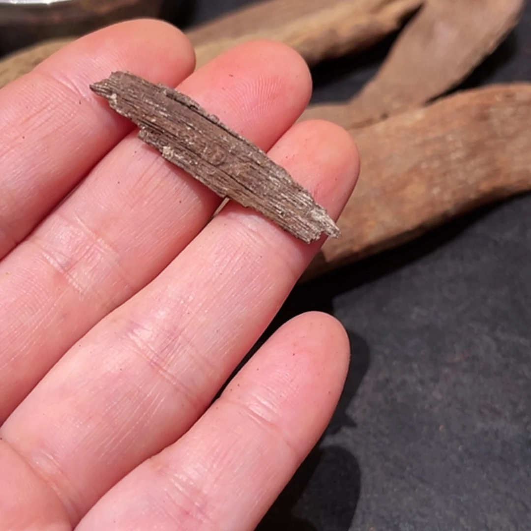 【闪购商品】沉香吊坠红土0.38