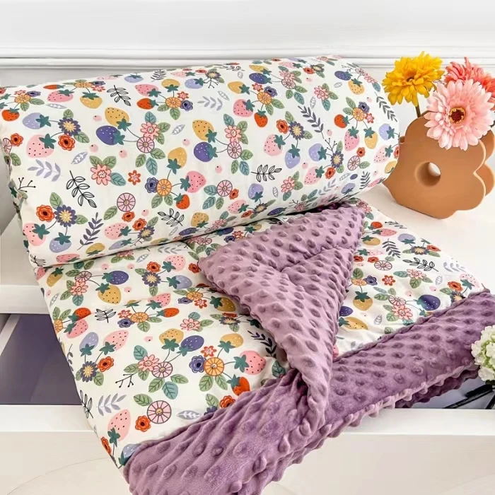 西柚子1.5*22*2.3花间草莓纯棉全棉秋冬四季款幼儿园豆豆被