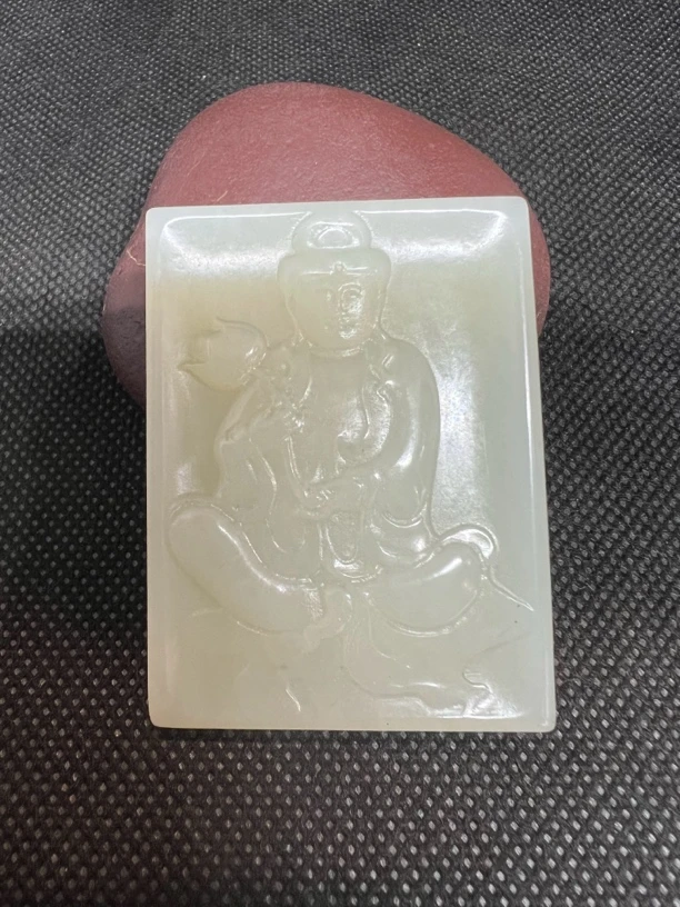 精美白玉观音 牌子