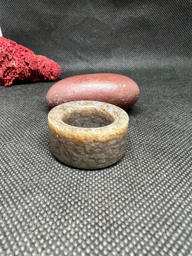 玉扳指 温润细腻 精美