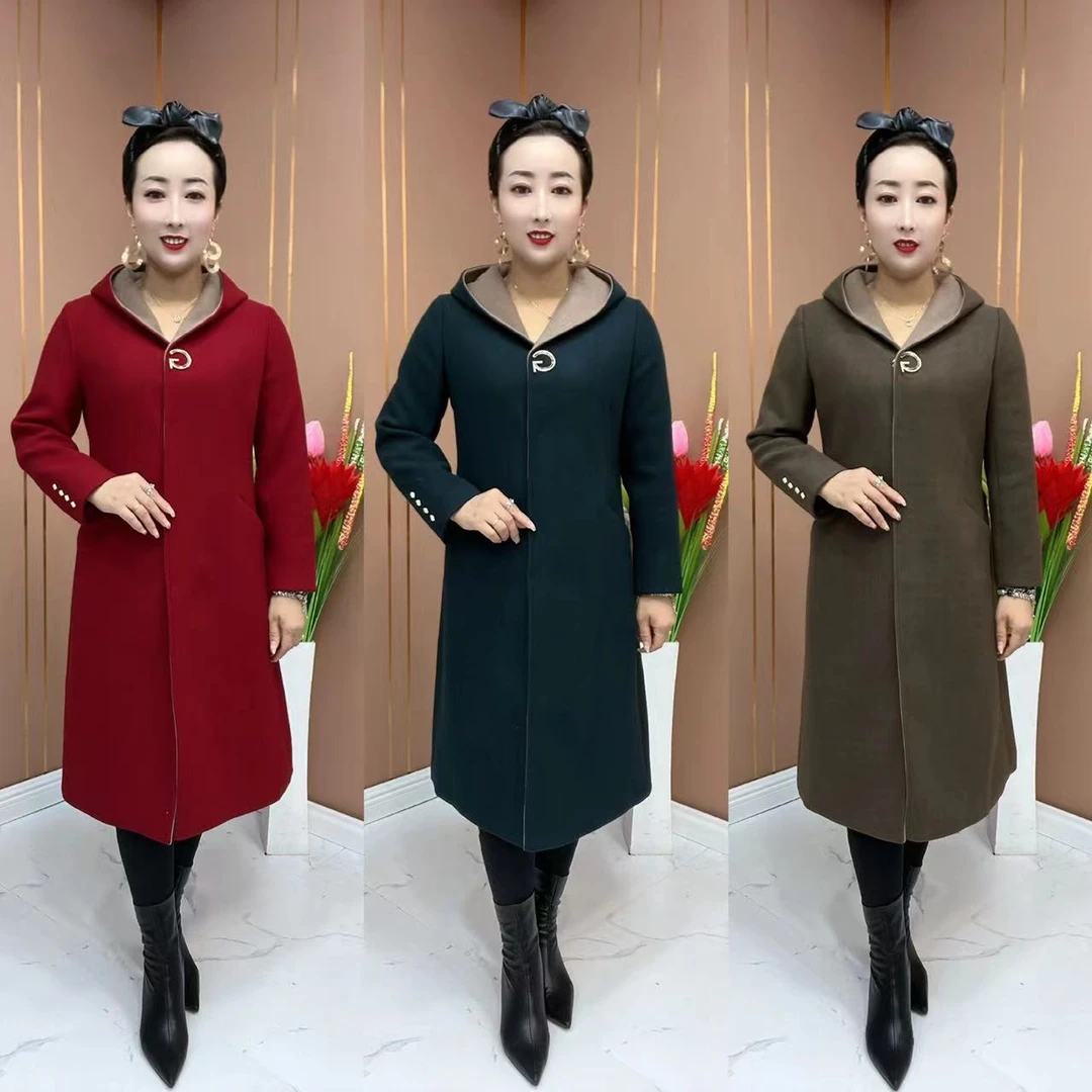 2959 ，羊毛袖口扣款时尚高档大气连帽，大衣外套，衣长102，双层，