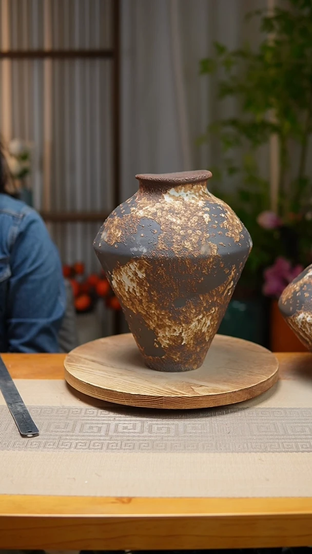 【闪购商品】花器诧寂棕高脚