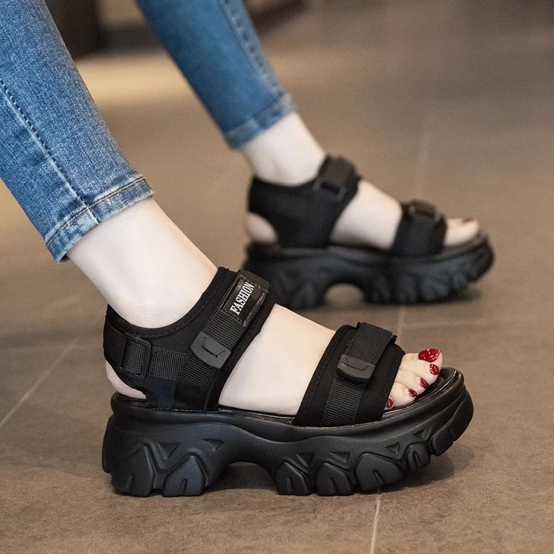 厚底增高凉鞋女2024年夏季新款沙滩鞋子休闲百搭松糕软底高跟凉鞋