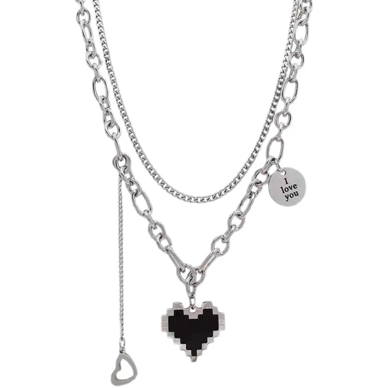 马赛克黑色爱心字母吊坠项链嘻哈小众设计感时尚百搭锁骨链毛衣链