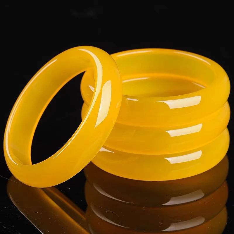 天然鸡油黄玛瑙玉髓手镯黄色女款送女友送母亲多样性发货拍一发一