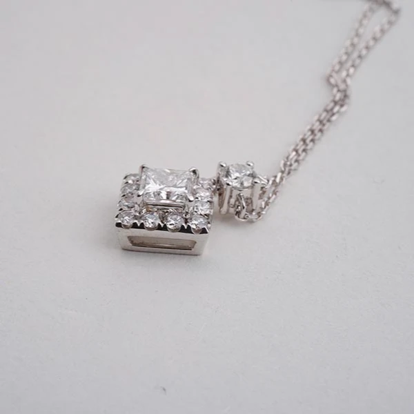 实验室培育钻石18K金培育钻石四爪镶嵌满钻豪镶气质精致钻石项链