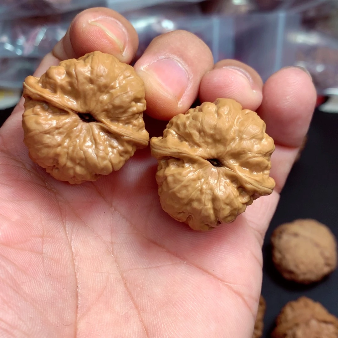 文玩核桃吊坠张*蛤蟆