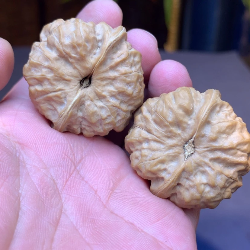 【闪购商品】文玩核桃吊坠末****。