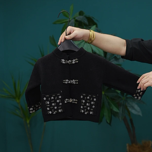 儿童秋季毛衣女童上衣外穿百搭时尚春秋洋气宝宝民族风秋冬黑色