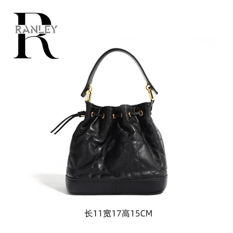 高级感轻奢小水桶包链条包单肩包腋下斜挎包包（L8139）