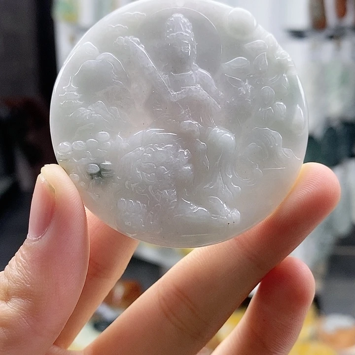 翡翠挂件未镶嵌翡翠