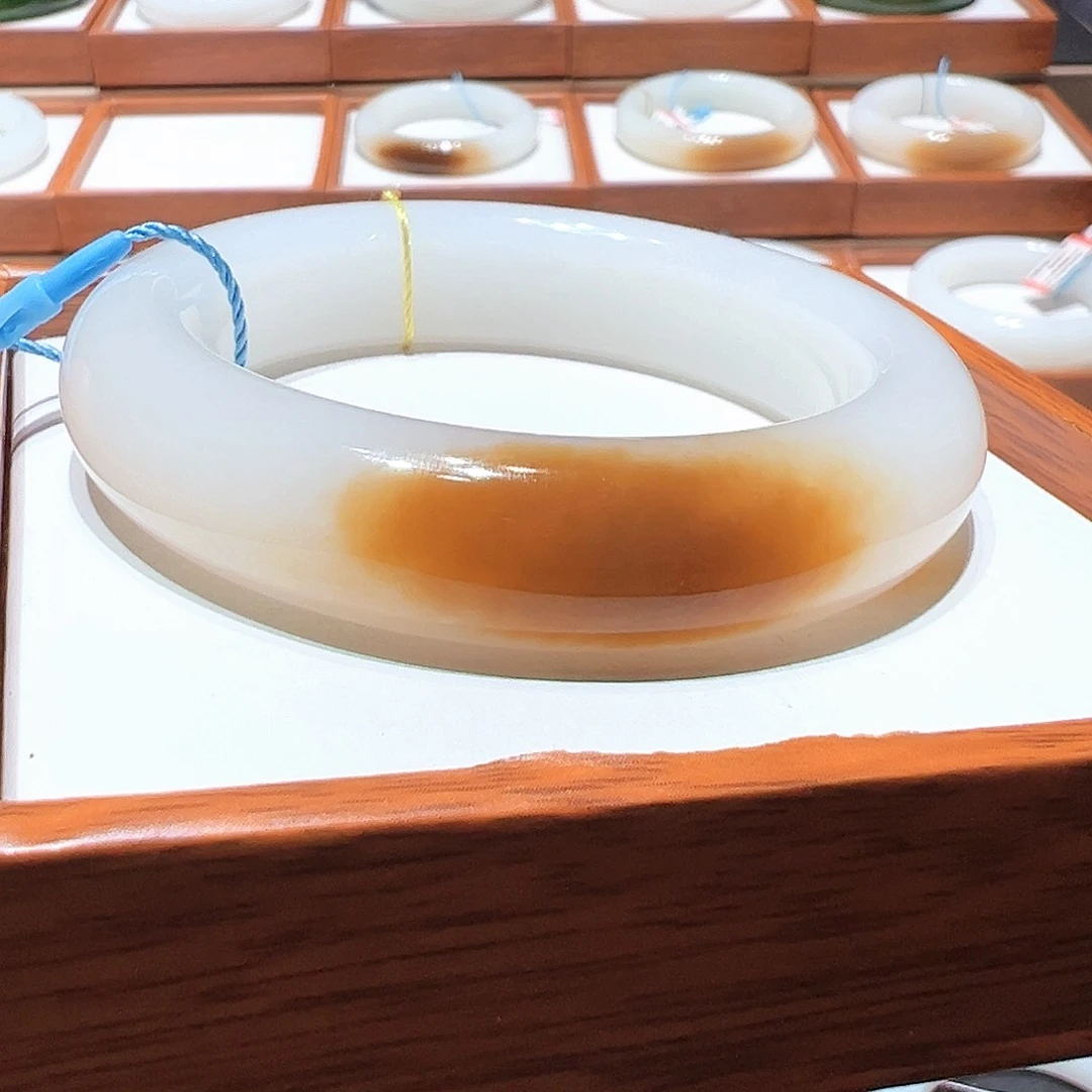 和田玉手镯未镶嵌54.55