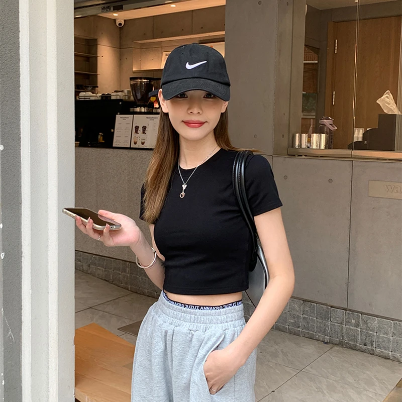 黑色正肩短袖t恤女夏季新款设计感修身显瘦高腰短款辣妹上衣百搭