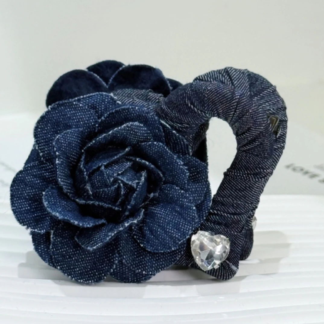 a064小香风手工百搭气质优雅蓝色牛仔清冷蓝玫瑰爱心闪钻抓夹