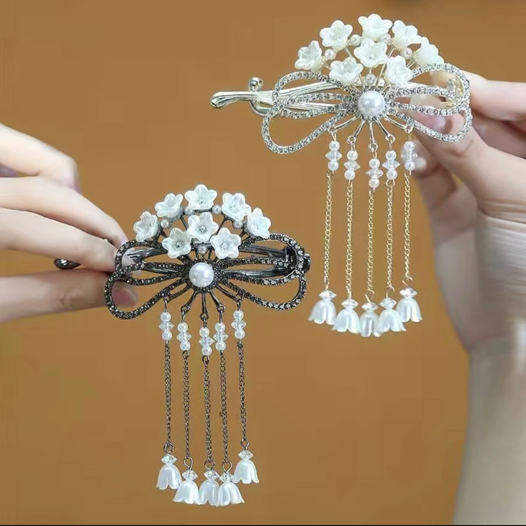 哈韩宅物哈韩宅物流苏铃兰花扭扭夹2023新款时尚盘发发夹