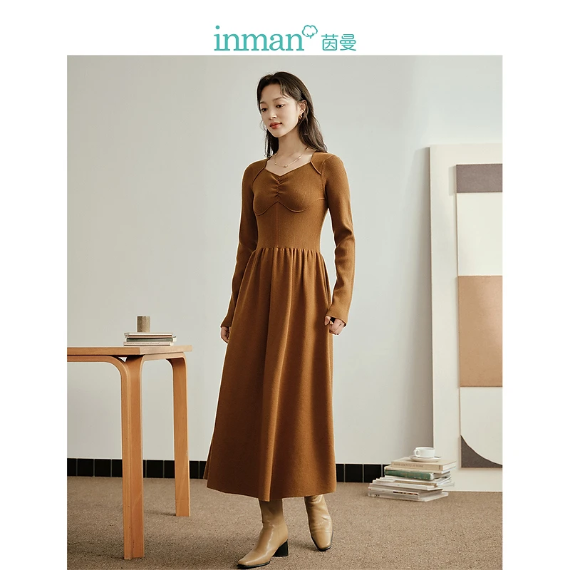 【茵曼服饰】桃心领针织连衣裙收腰显瘦中长款裙子F18348421