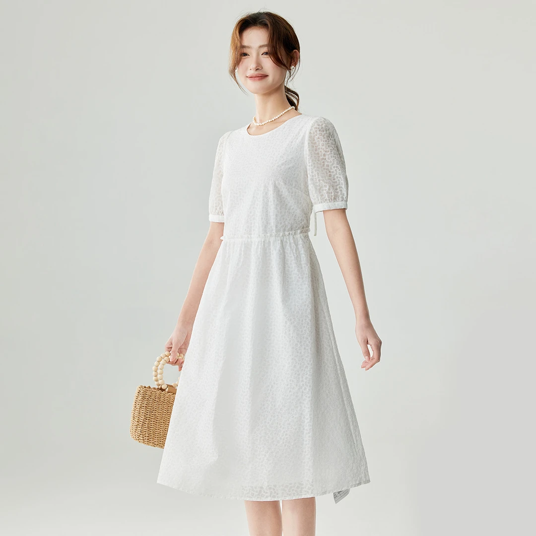 【品牌折扣】茵曼提花A字肌理感通勤泡泡小白裙子K18424475