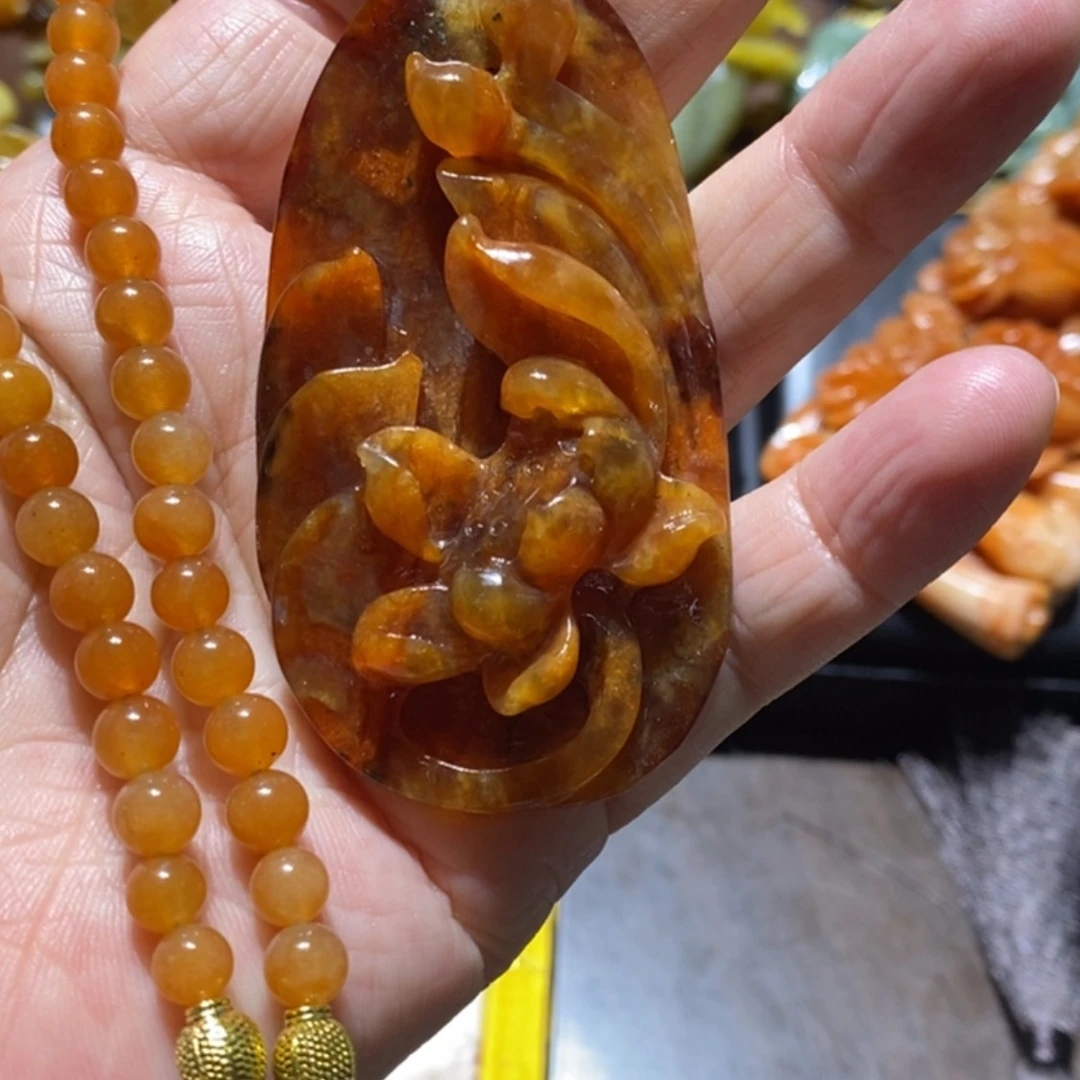 【闪购商品】岫玉吊坠(赠链)合金