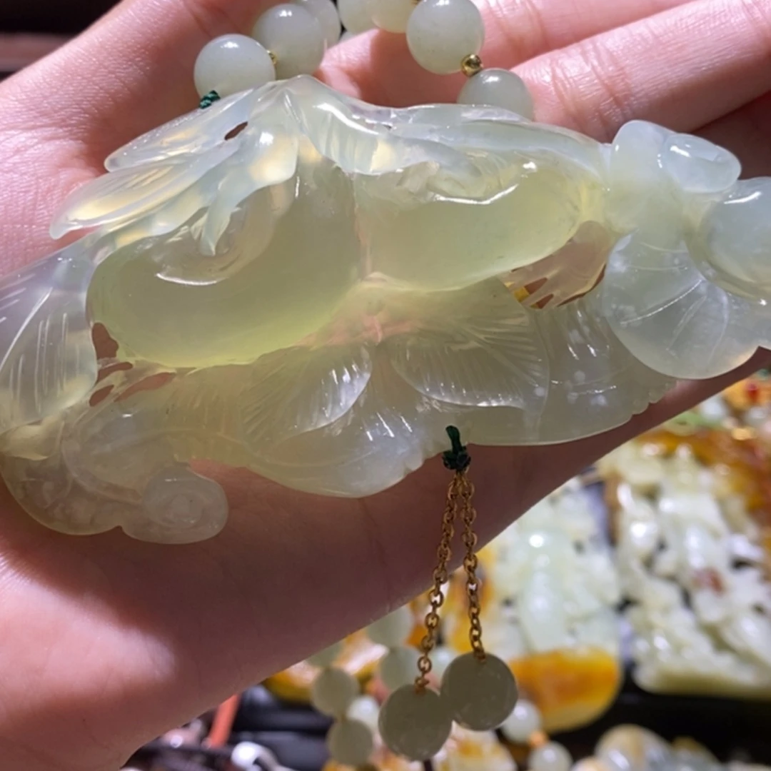 【闪购商品】蛇纹石玉颈饰未镶嵌