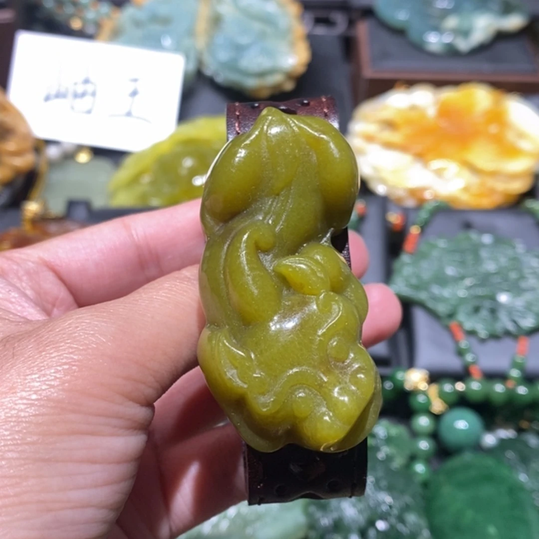 【闪购商品】蛇纹石玉颈饰合金