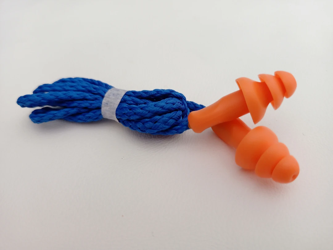 硅胶耳塞带线防噪音超静音游泳工业睡眠超隔音降噪车间机械防噪声