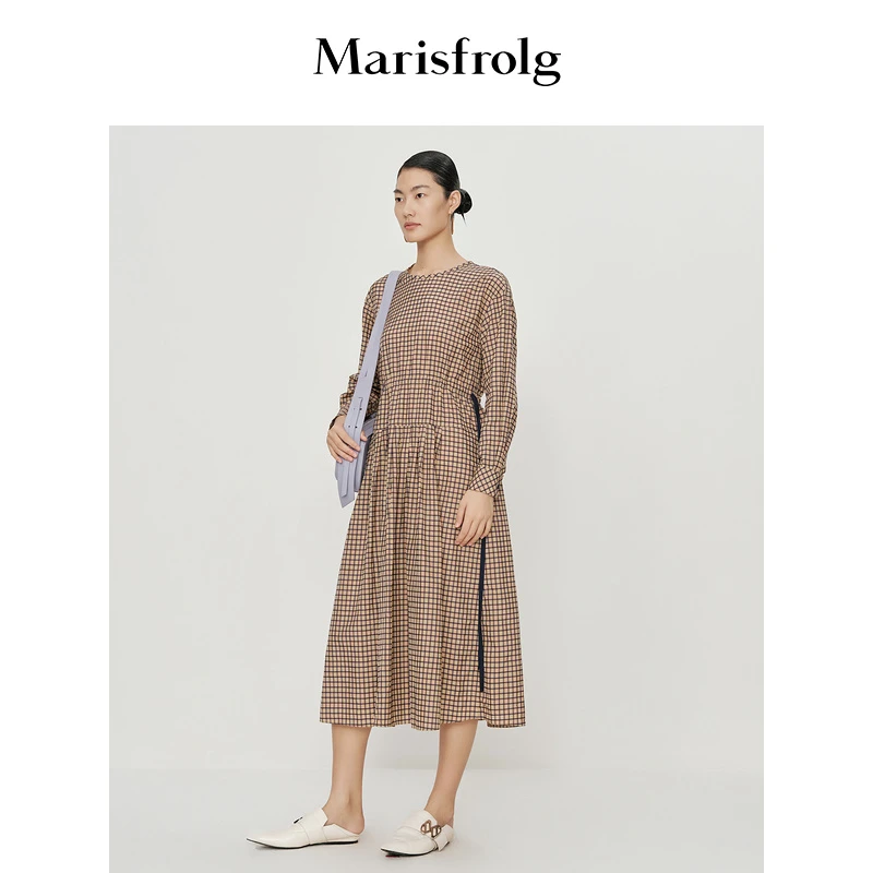 Marisfrolg/玛丝菲尔【妍妍精选】中圆领复古时尚连衣裙AABW10336