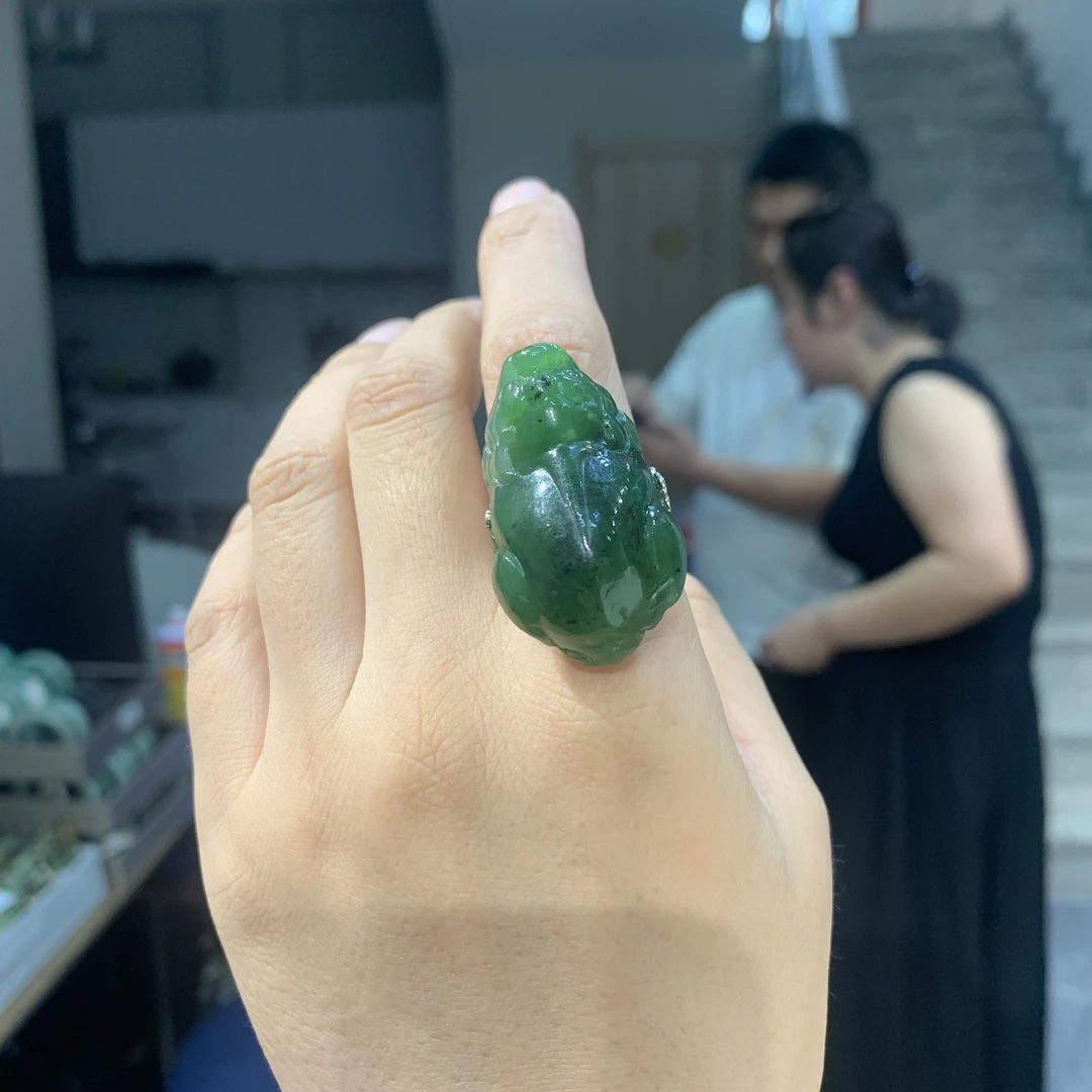 和田玉精品貔恘戒指