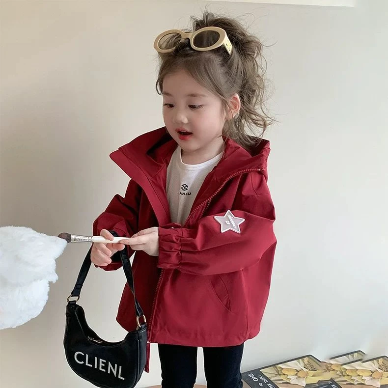 女童外套春秋款新款洋气儿童装秋装时髦风衣女宝宝韩版冲锋衣