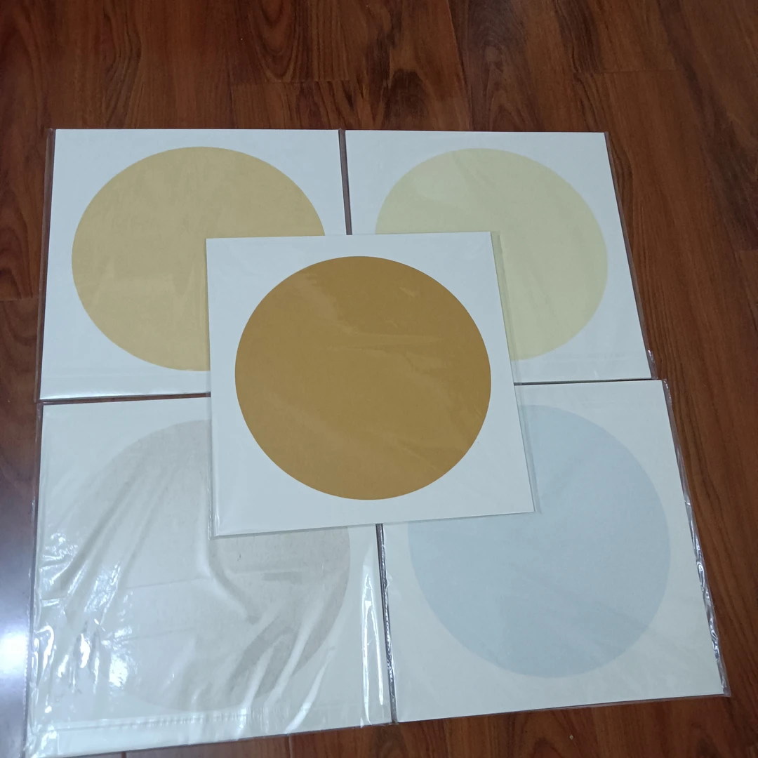 【K8号】圆形内色卡纸33X33厘米，一件5包50张五个颜色