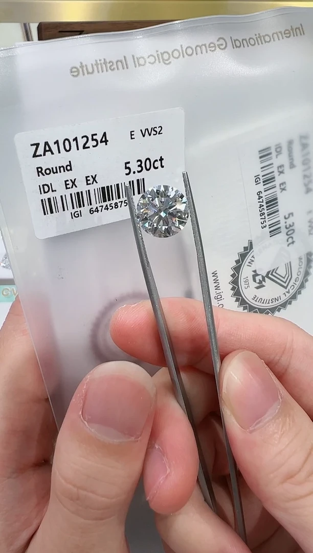 【闪购商品】实验室培育钻石裸石未镶嵌@ 5.3ct 先鉴赏，再定制！