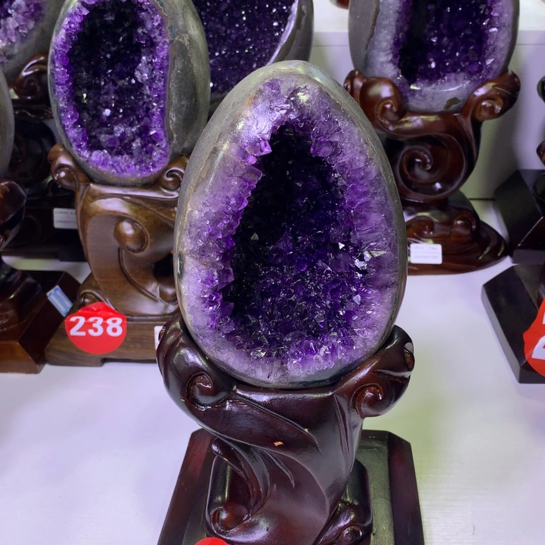 紫晶大型摆件（非配饰）未镶嵌张**?