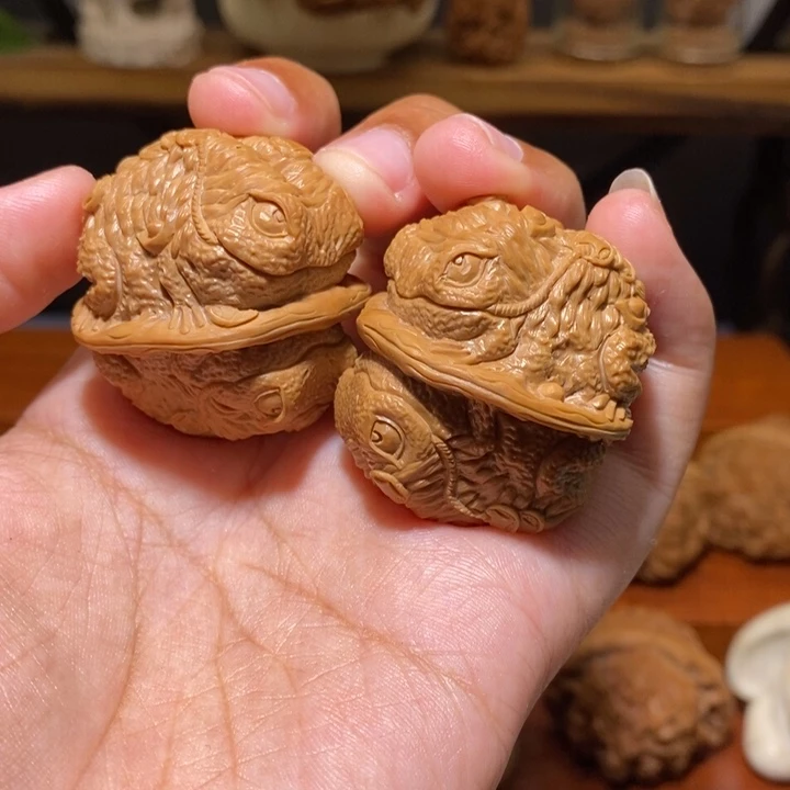 【闪购商品】核桃核雕?****?不退不换3.5金蟾