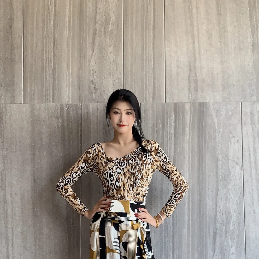 【WIN舞服定制】黄色豹纹上衣—摩登舞服气质修身时尚斜领摩登上衣