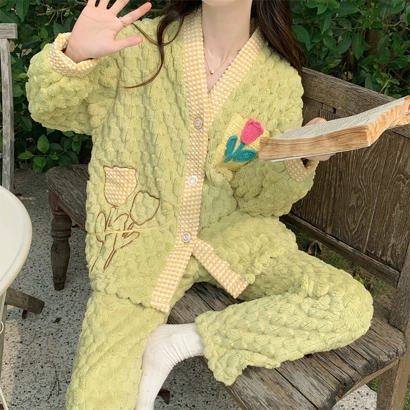 珊瑚绒睡衣女冬季长袖2023年新款法兰绒加厚保暖春秋天家居服套装