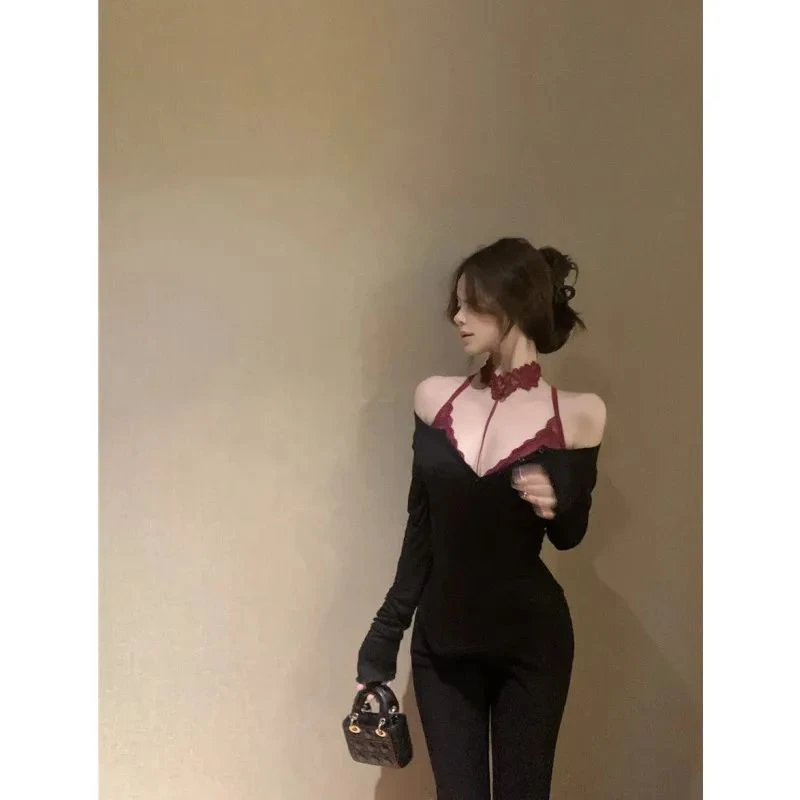 纯欲风露肩新款设计感不规则下摆T恤上衣+性感蕾丝吊带打底两件套