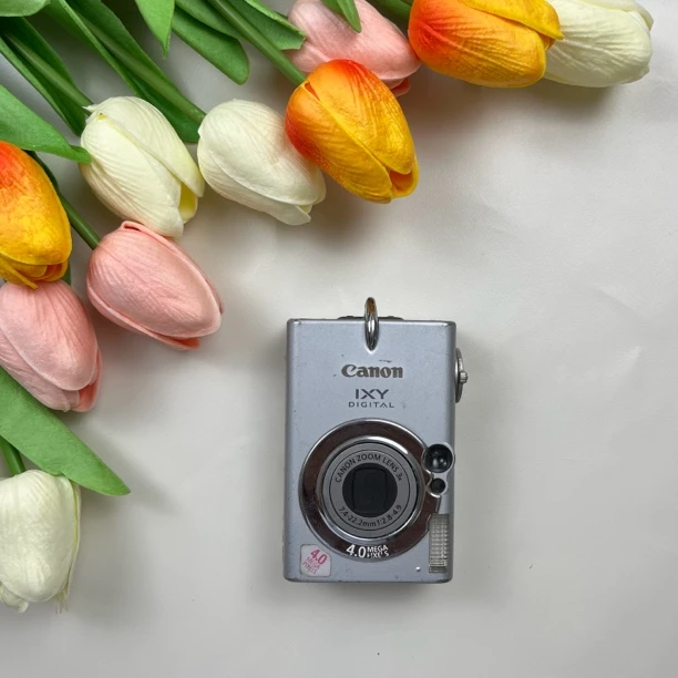 9新 Canon/佳能 微瑕仅1 佳能IXY400【400万像素 3倍变焦 】