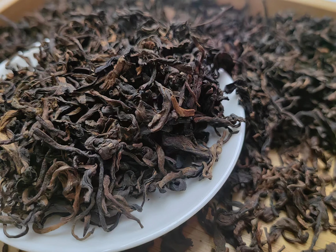 勐海味十年陈普洱茶熟茶散料，陈香足、口感丝滑、甜度高
