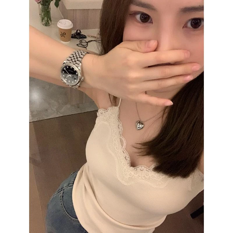 温柔纯欲蕾丝吊带短款带胸垫一体百搭显瘦背心外穿修身打底上衣