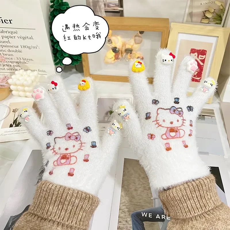 可爱KT猫手套学生新款温感变色冬季毛绒保暖加厚五指生日礼物F802