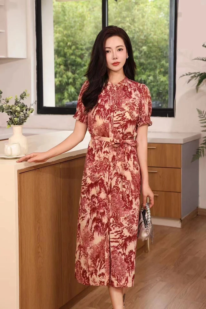 S210【专属】新款气质系带女神范显瘦印花连衣裙RS-LSWJS24BL6651