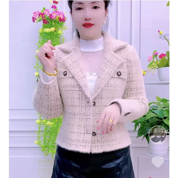 秋冬上衣外套2024新款小香风时尚修身气质格子短款上衣外穿