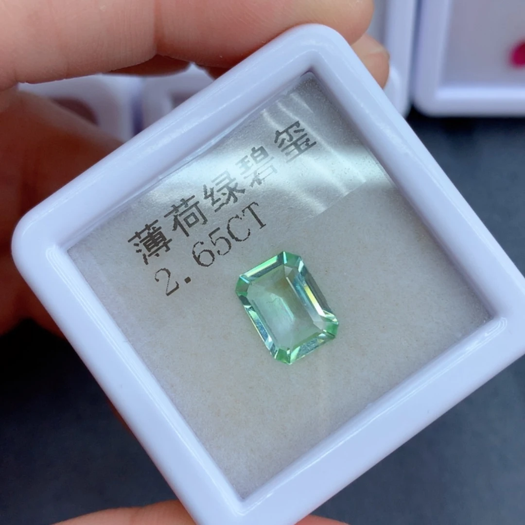 绿色碧玺2.65克拉裸石未镶嵌