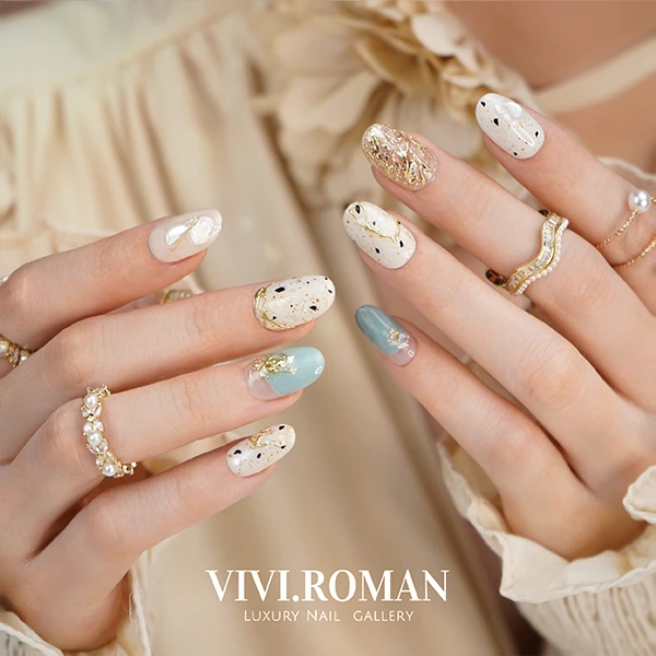【曼妙格林】原创轻奢穿戴美甲春季花花美甲手工蓝色时尚气质白色