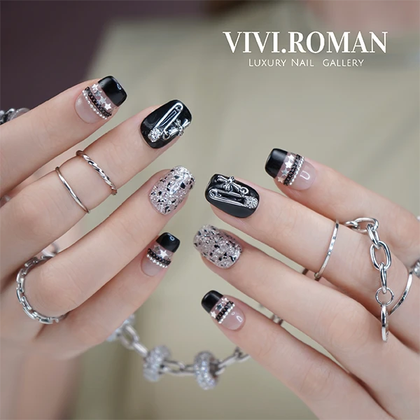 【Ella艾拉】原创轻奢穿戴美甲手工穿戴式指甲贴可爱ins黑色少女