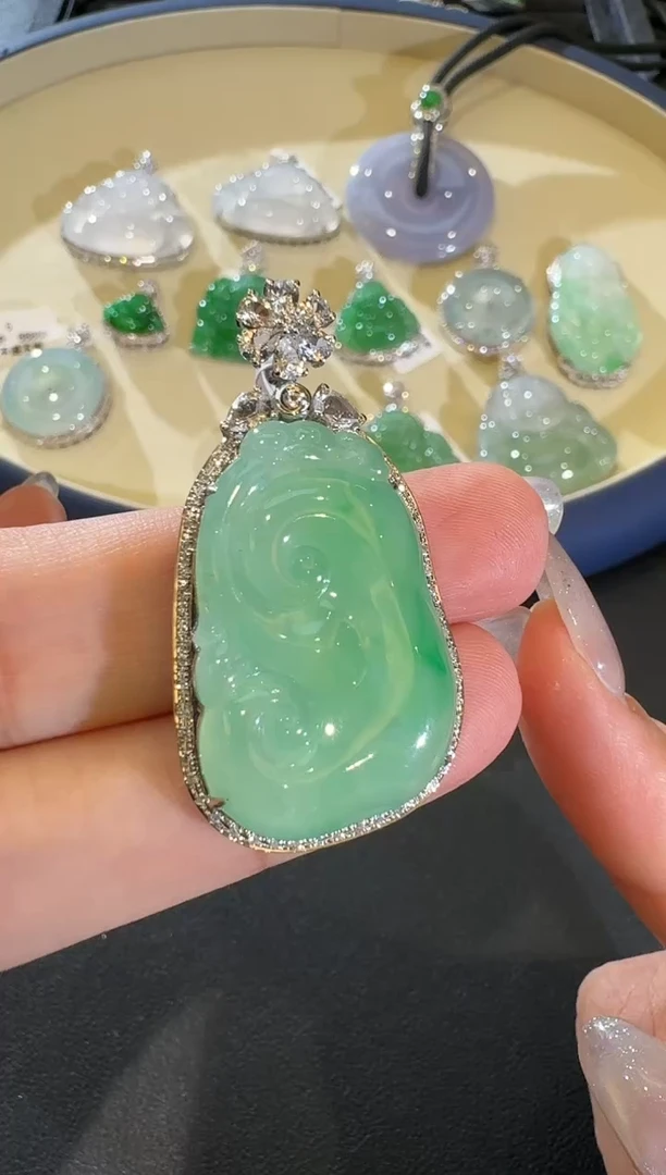 【闪购商品】翡翠吊坠(不含链)18K金镶嵌【源头工厂】宝石钻石镶嵌
