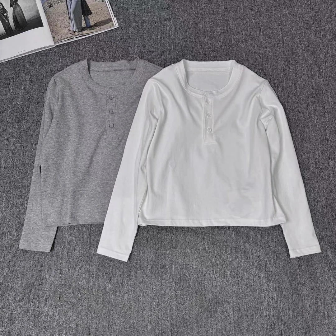 12879余小鱼 两色三粒扣简约纯色韩版设计百搭圆领长袖T恤女装