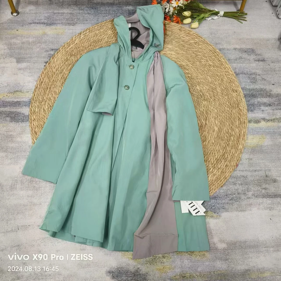 品牌剪标   5仓D3-11-1607款   瑕疵，撞色休闲连帽外套